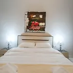 Erythrina #colony_deluxe_suite Apartment